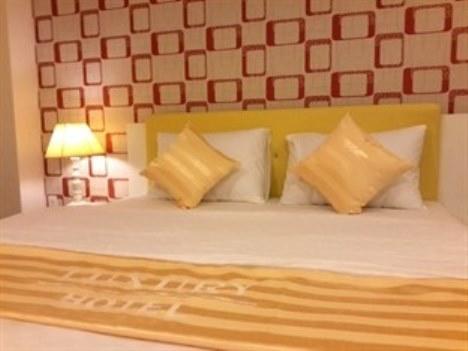 Luxury Hotel Хошимин Стая снимка